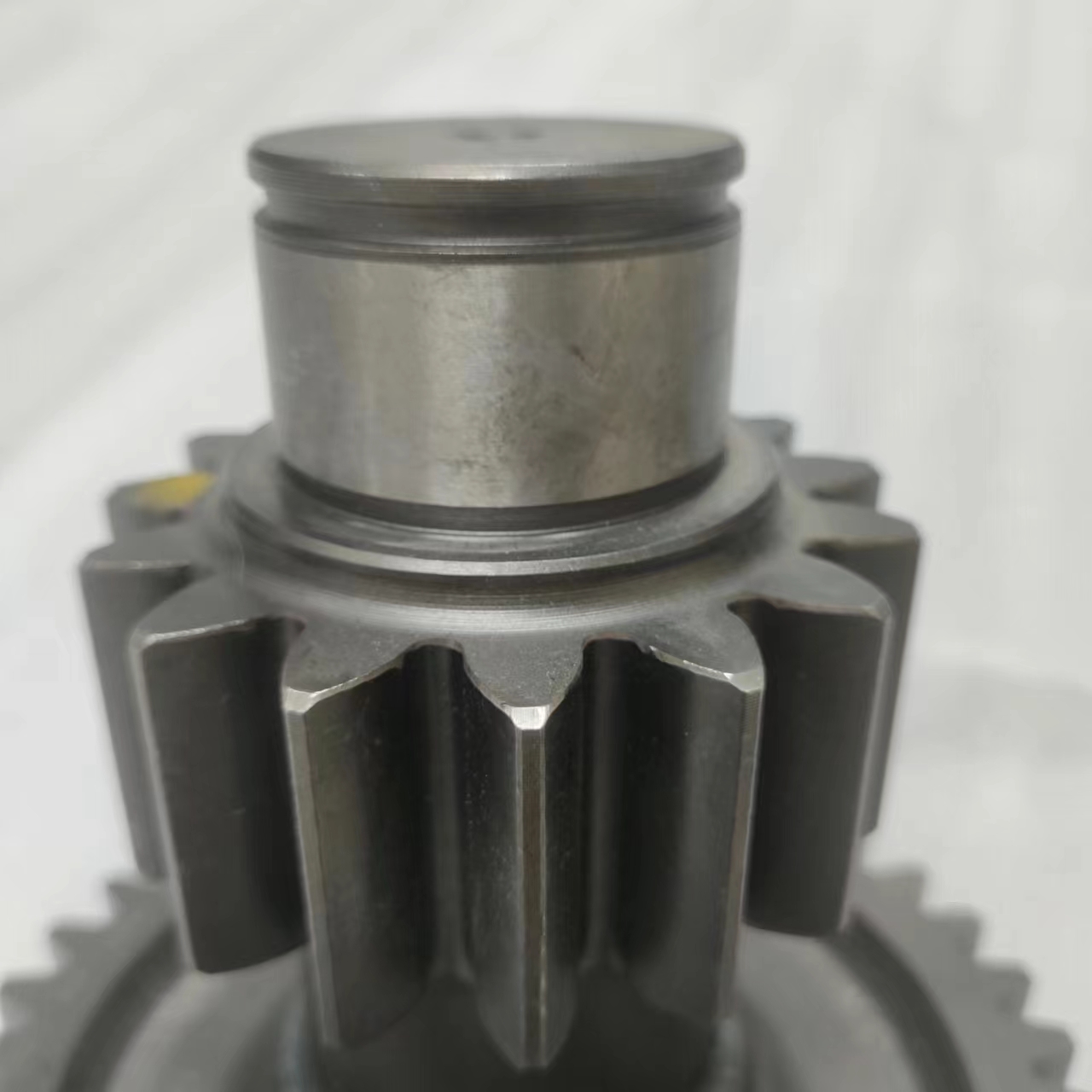 12 Gear Sub Box Welded Shaft for Howo Short 1707056 12JSD200T-1707050 12JSD200T-1707047