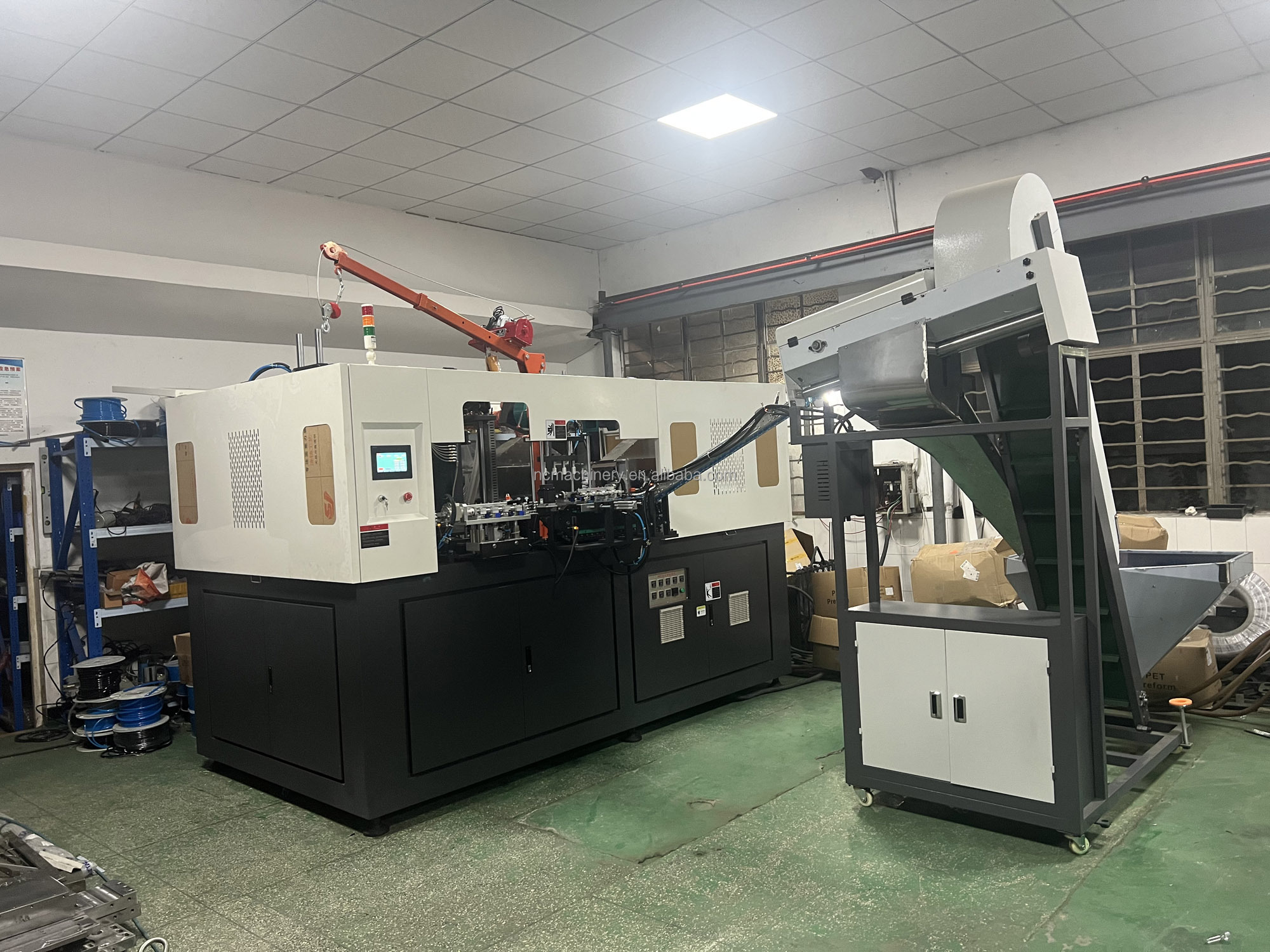 Full Automatic 6 Cavities PET Bottle Blowing Machine for Your Production Requirements