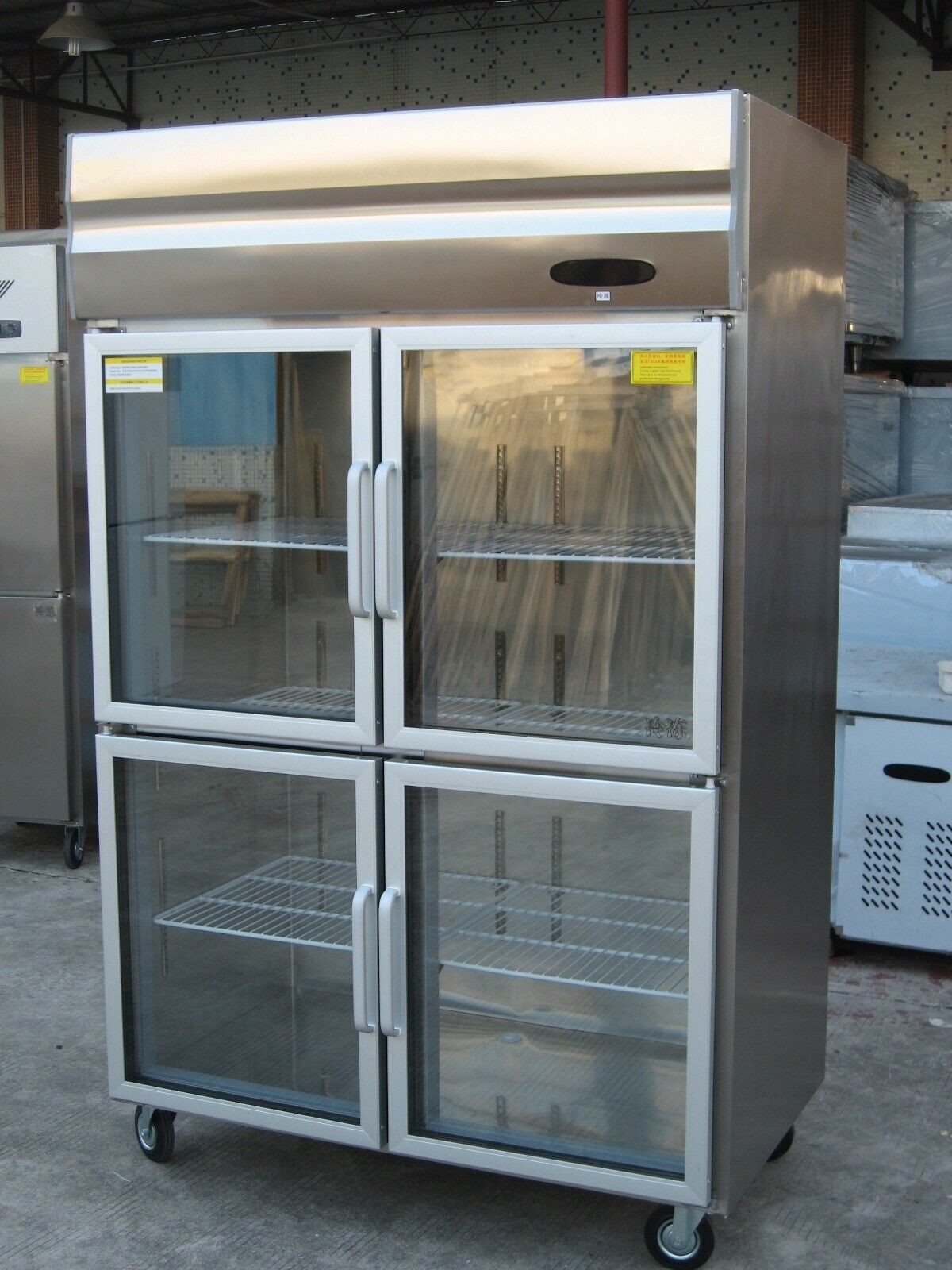 0 ~ 10°C - 18°C~ -20°C Commercial Upright Refrigerator One Layer Shelf Inside
