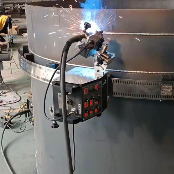 Portable pipe orbital welding machine for tank girth and vertical welding