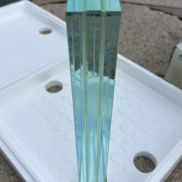 Bullet Proof Multilayer Tempered PVB Laminated Glass 8+8+8mm Thickness Polished Edge