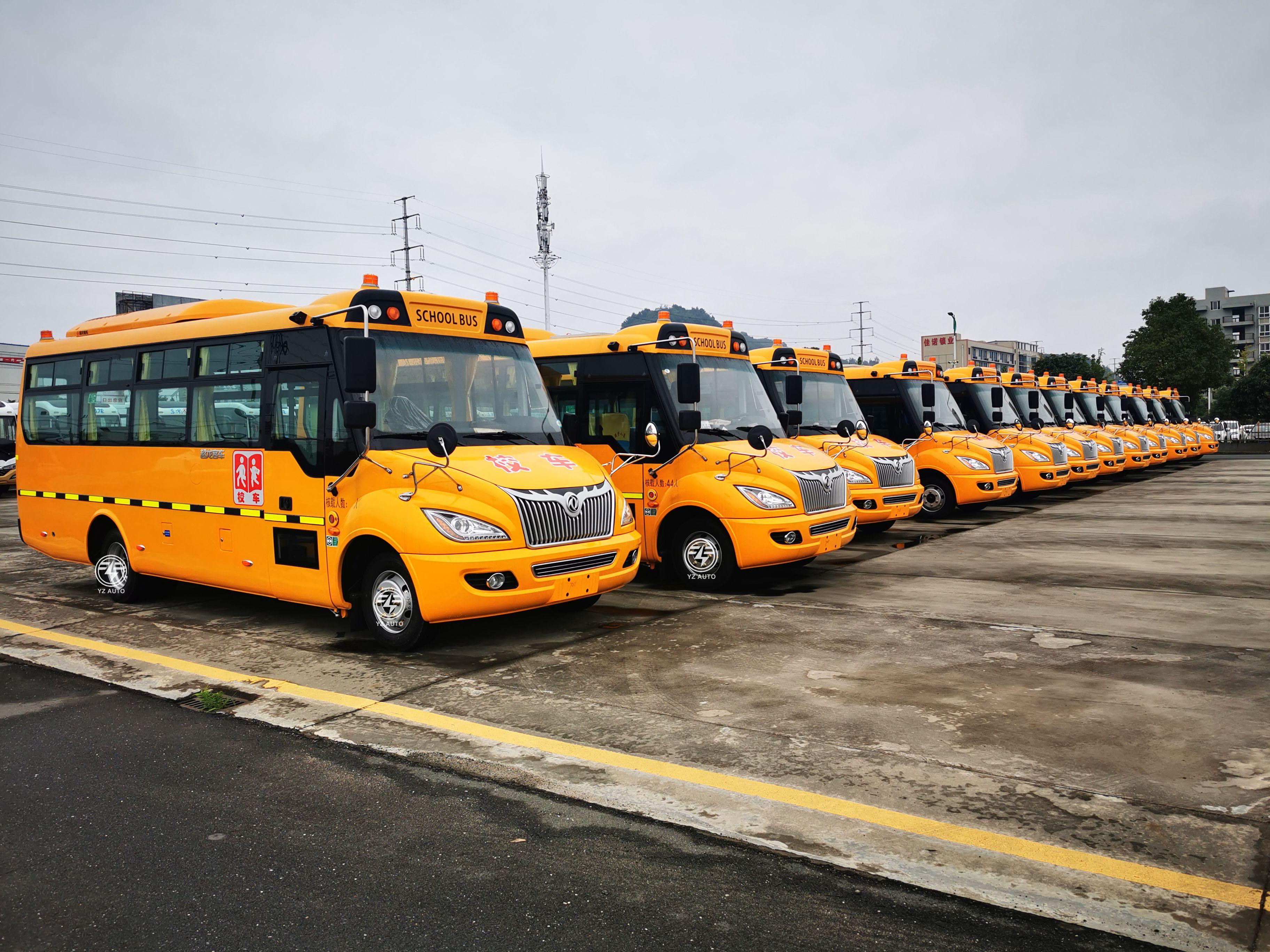 135L Oil Tank Volume Customized Model Dongfeng 24-42seats Hubei 80 Used Cars in Japan