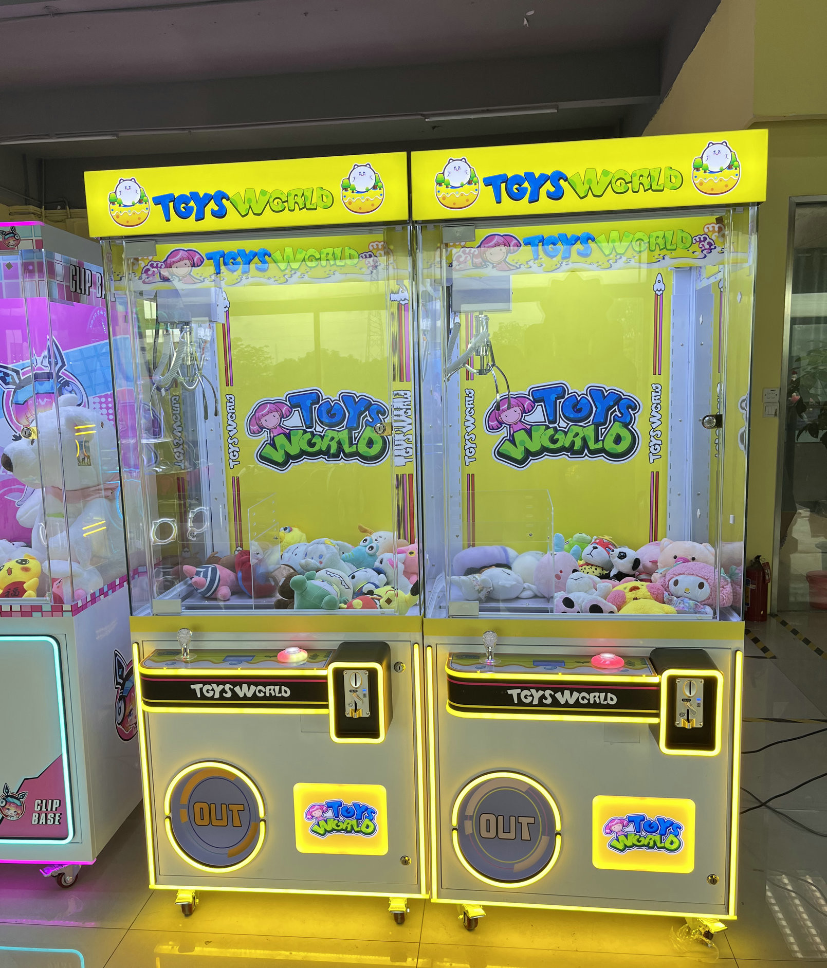 Playfun Prize Kids Plush Toys World Claw Customizable Game Machine