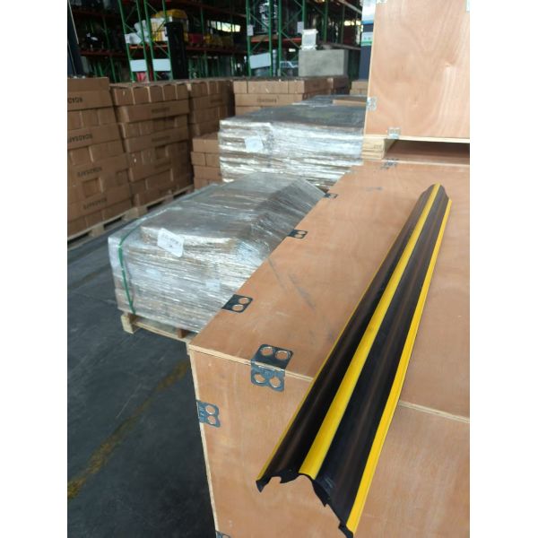 ROAD safety 100 x 10 Garage Wall Protector Speed Bump Corner Guard Rubber Corner Guards Bumpers for Car Parking