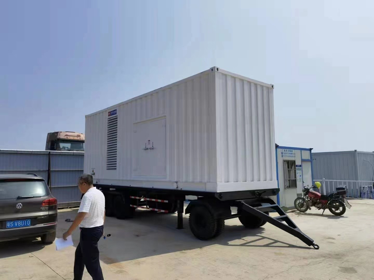 Container Type Diesel Generator Set Green 600 Kw Diesel Generator
