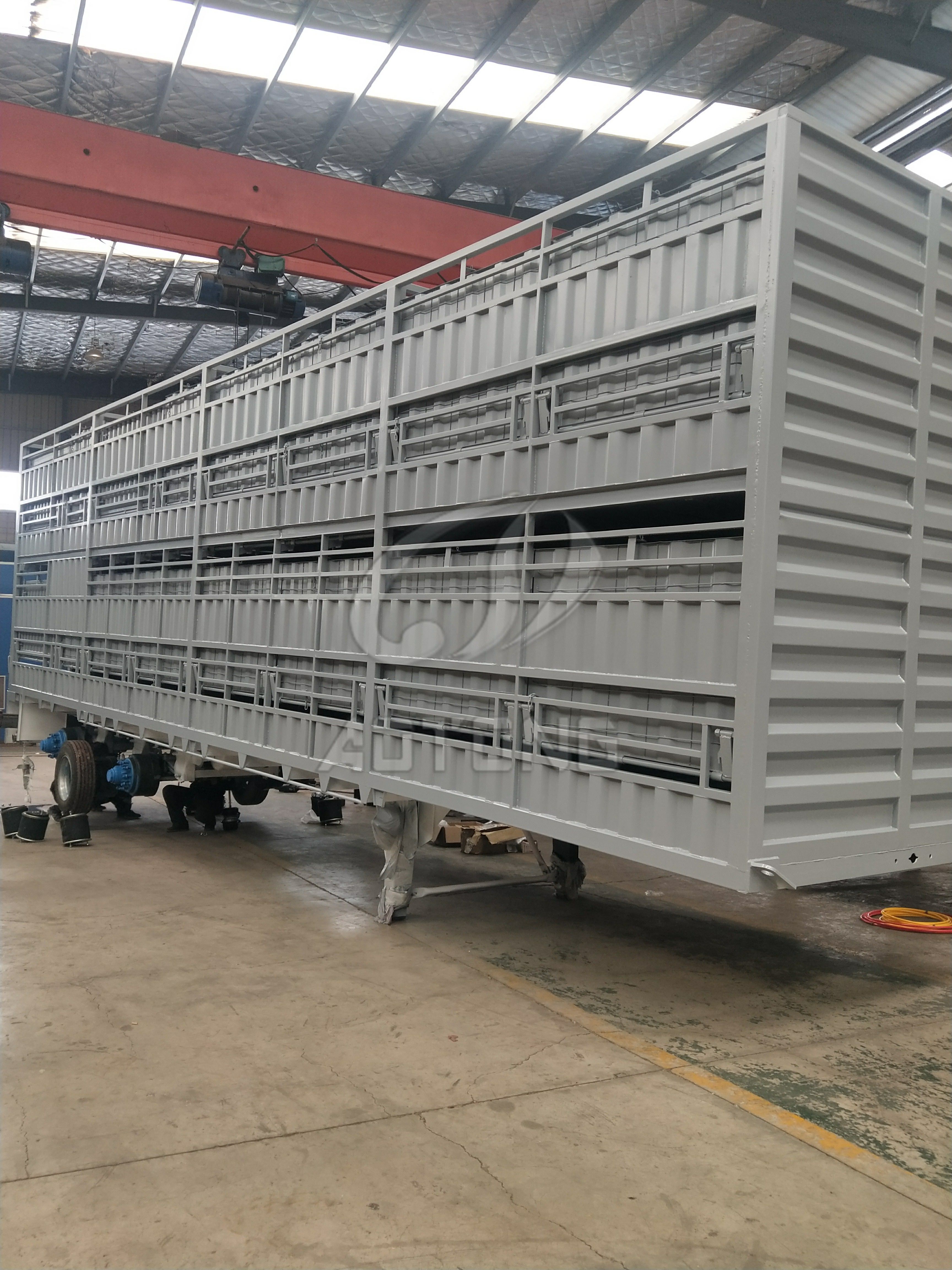 Aluminium Trailer Livestock Carrier Truck Trailer Cattle Fence Semi-Trailer Livestock