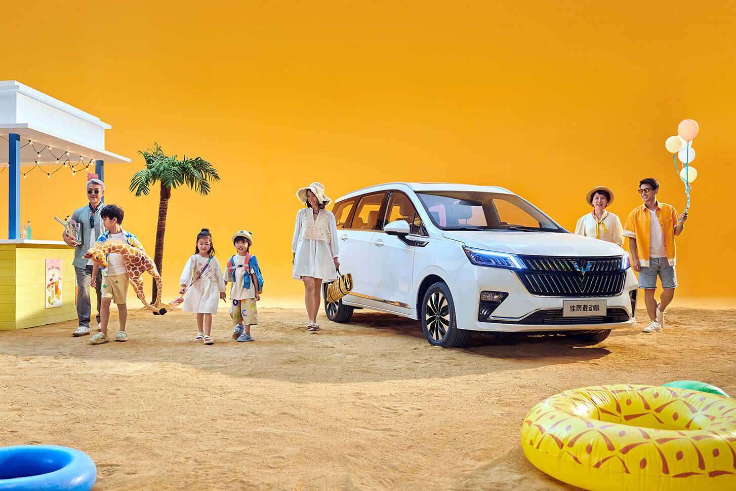 Wuling MPV Jiachen 2023 Model White Colors 5-door 7-seat Gas Petrol Hybrid Electric Car