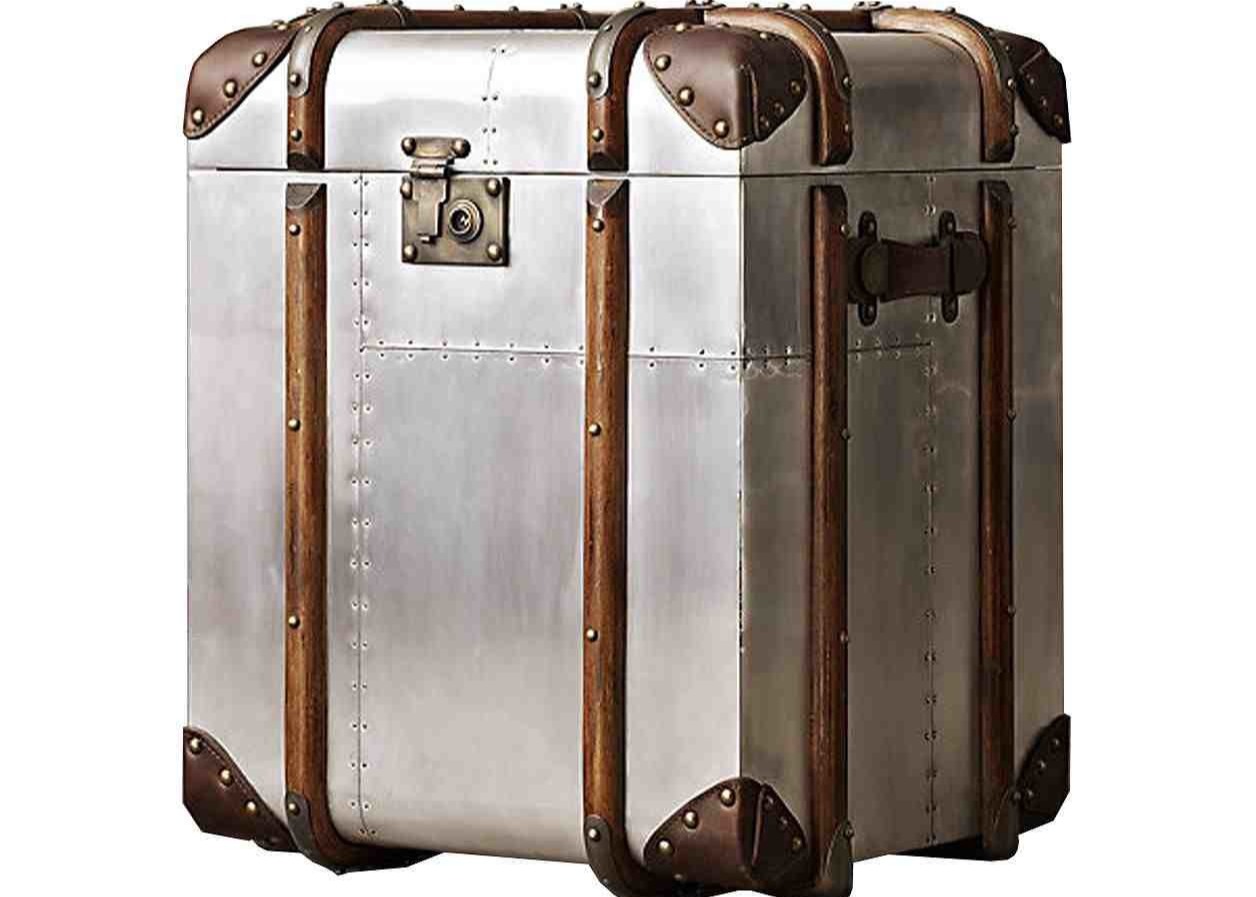 Brown Rattan Old Fashioned Travel Trunk Long Trips Antique Suitcases And Trunks