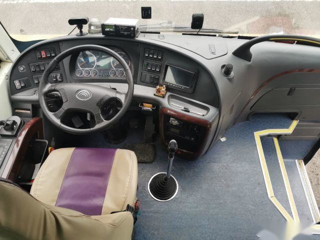 147kw Tourism Yutong Used Coaster Bus 35 Seats Left Hand Drive Passenger Buses