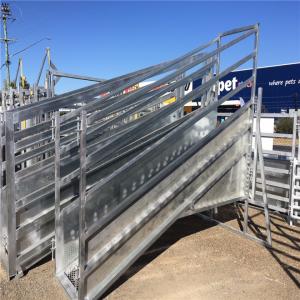 China 3.2 M Fixed Cattle Loading Ramp Portable Cattle Loading Ramp For Sheep Goats Cattle on sale