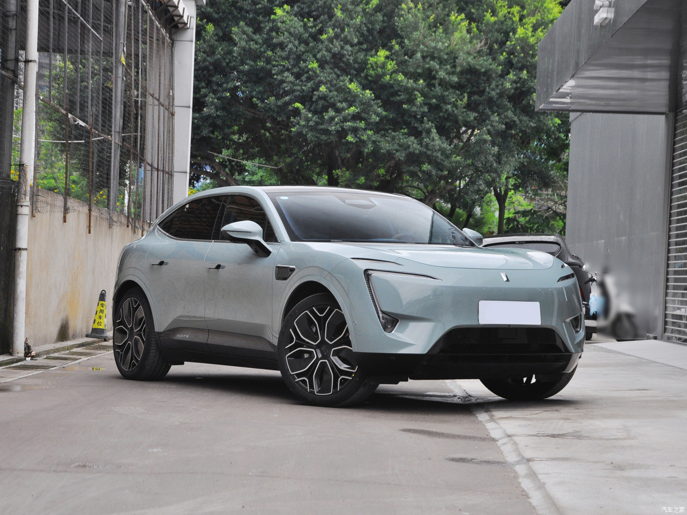 Avita 11 2023 Electric Hybrid Vehicles Single Motor Custom Hybrid EV SUV