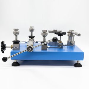 60Mpa Desktop High Pressure Calibration Pump Oil Hydraulic Pressure Source