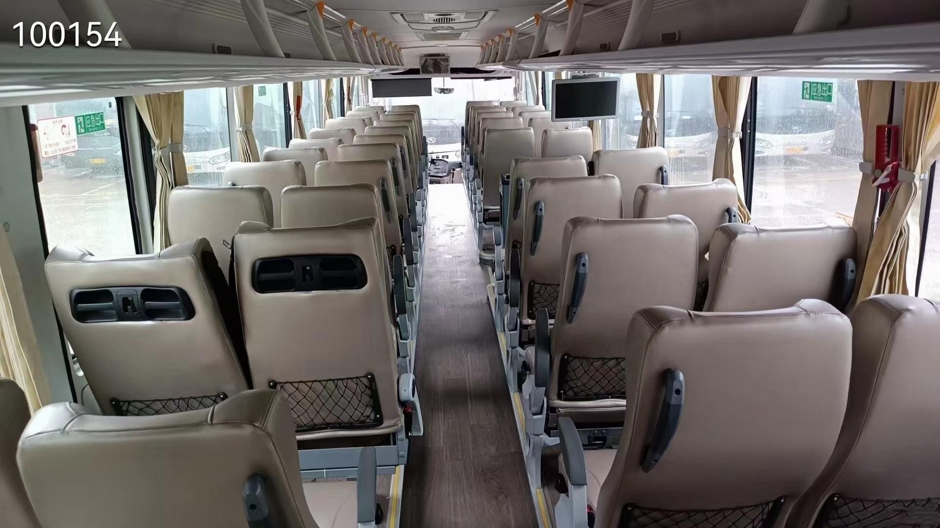 Kinglong 56seater Used Coach Bus XMQ6135 Double Axle Weichai Engine Air Bag Suspension