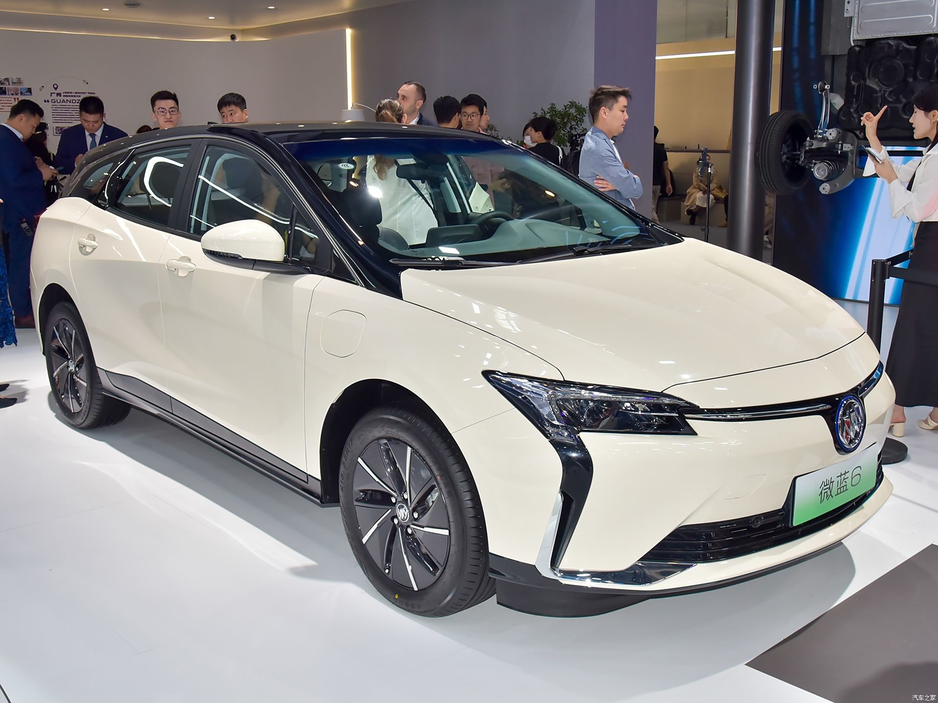 Buick Velite 6, pure electric sedan, range 430KM-450KM. china made joint venture electric car with cheap price.