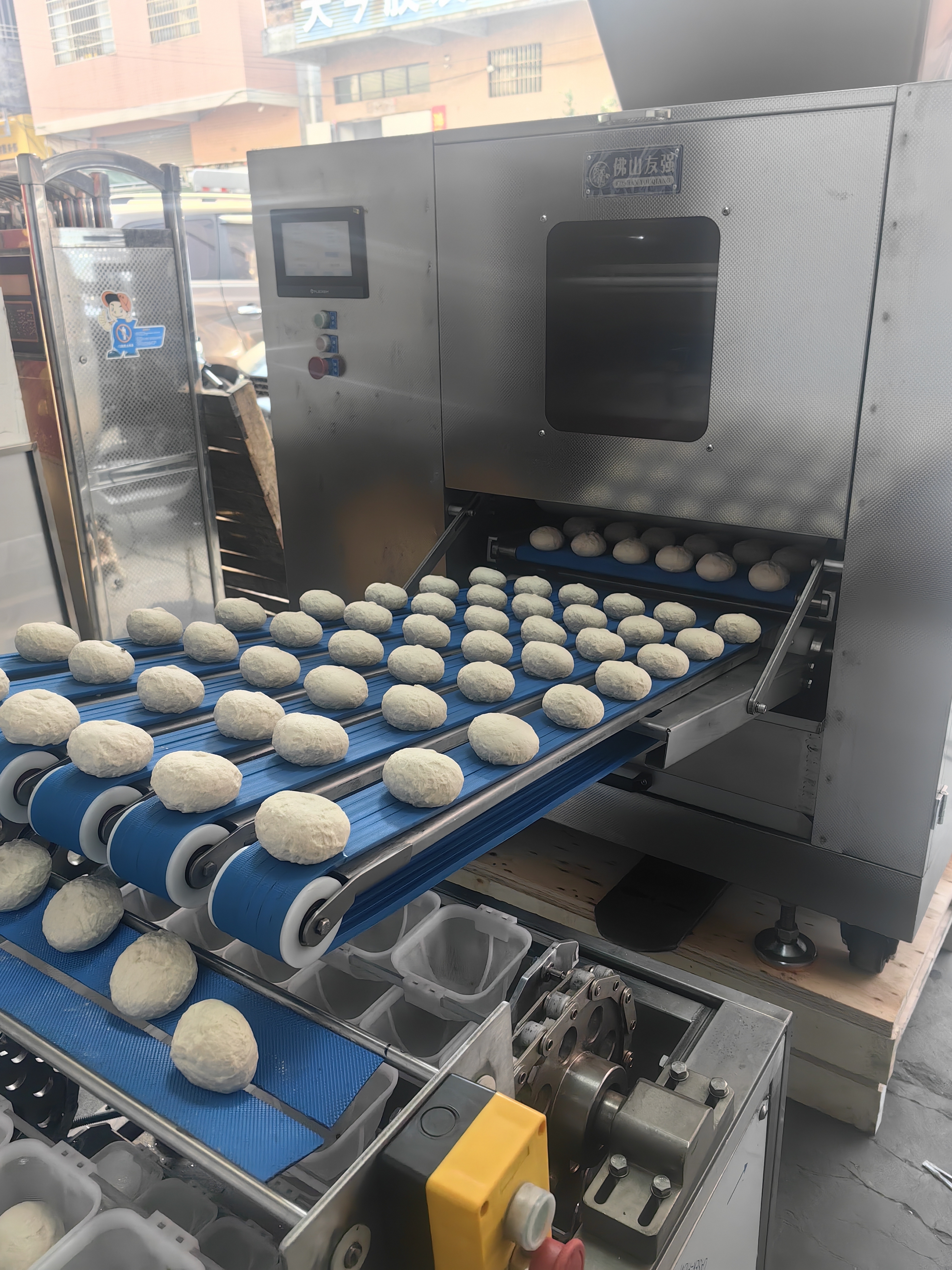 Quality 30-110g Adjustable High Efficiency Dough Divider Rounder Machine wholesale