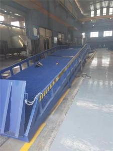 China Hydraulic Loading Mobile Yard Ramp Auxiliary Dock Equipments Factory Use on sale