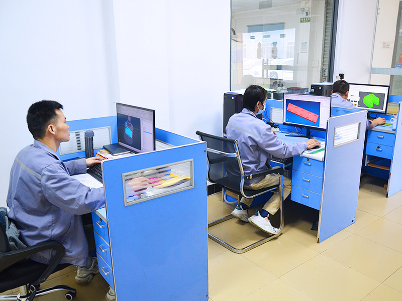 Plastic Movable Insert Block Auto Parts Mould With Edison Hard Process