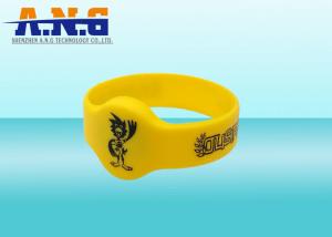 China Silicone RFID Wristbands / RFID Chip Bracelet With OEM Printing , Free Sample on sale