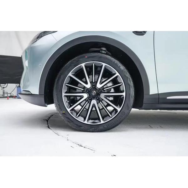 Pure Electric 272 Horsepower 2023 High Speed Energy Car Electric Car SUV 4WD Length * Width * Height 4750*1905*1675mm