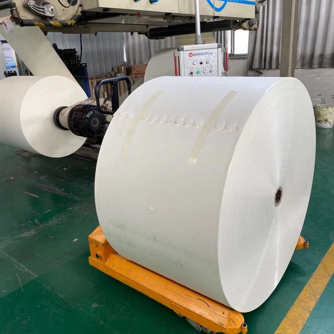Waterproof PE Coated Paper Roll Custom Size High Bulk For Beverage Cup