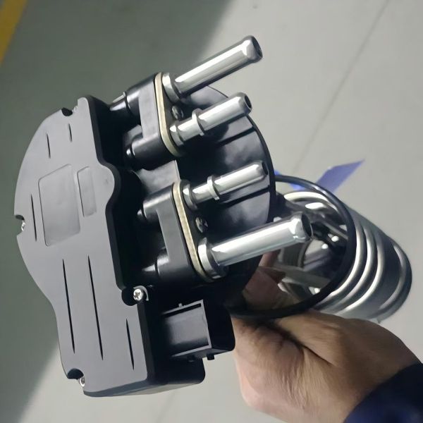 2134681 2386456 Diesel Exhaust Fluid DEF Level Sensor For DAF XF106 DEF Quality