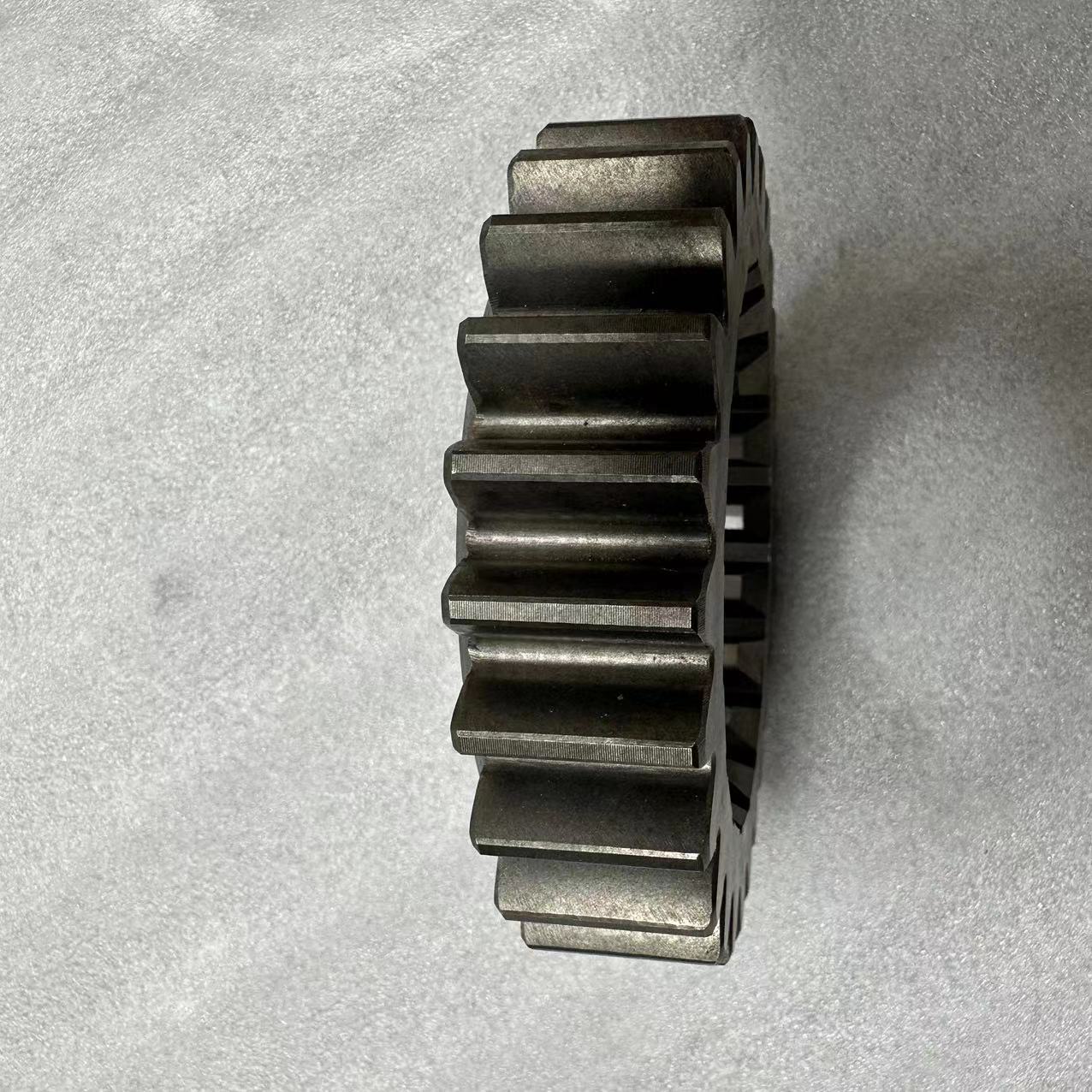 2012- Year Gear Box for Heavy Truck Parts 10js90a-1701110 Second Output Shaft Reverse