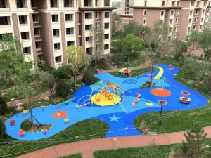 China Outdoor Kids Playgrounds Flooring EPDM Rubber Floor For Amusement Park on sale