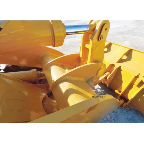 5 Ton SEM 655D Wheel Loader with 2.7m3 Bucket Hot Sale in Angola