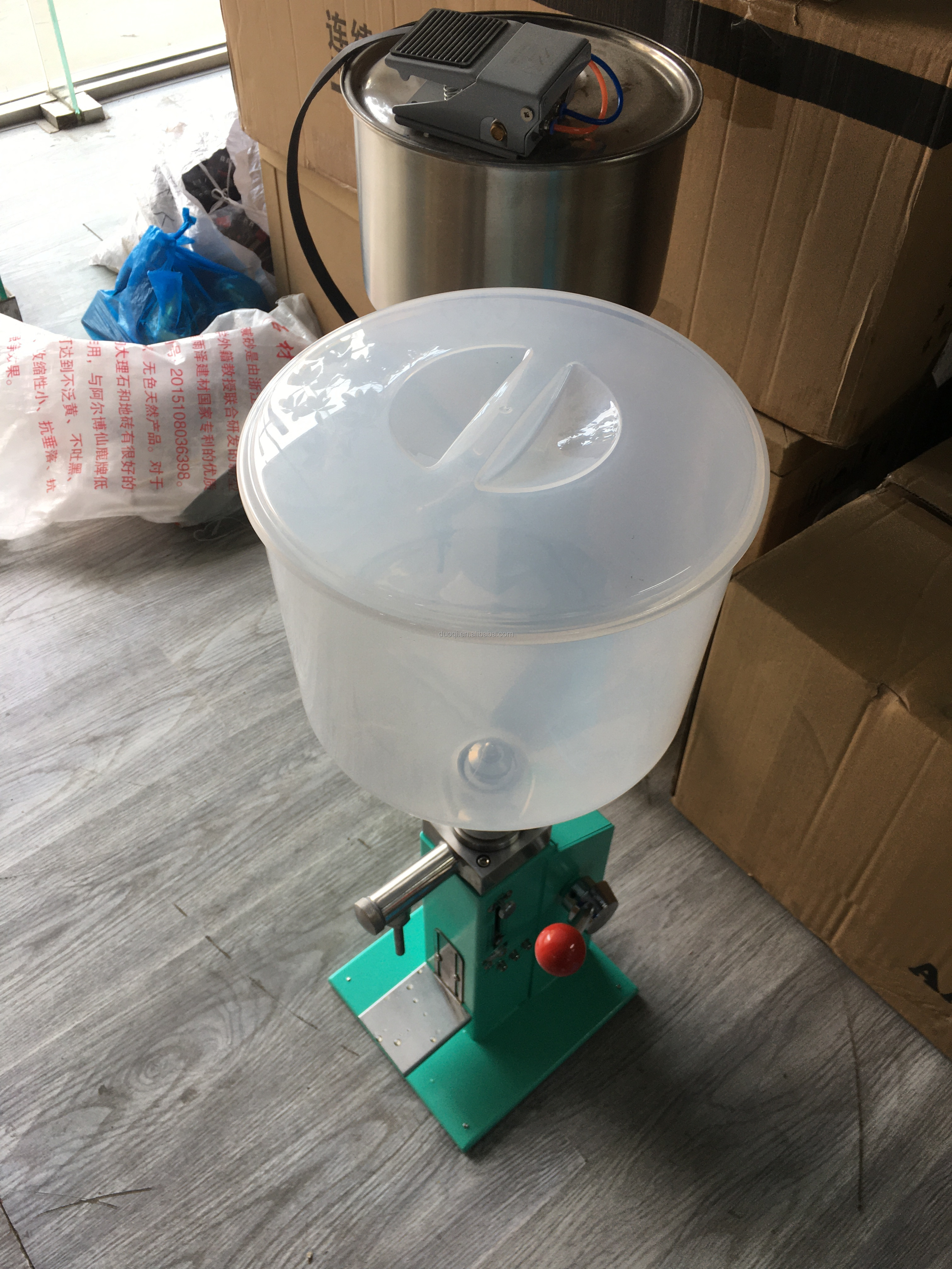 Accurate and Butter Liquid Honey Filling Machine 13 kg Capacity Filling Accuracy ≤±1%