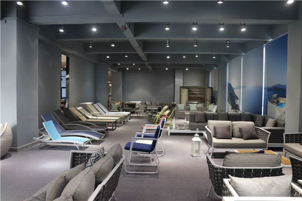 Garden Furniture Outdoor Rattan Sofa Rope Garden Sofa Set With Coffee Table Sectional