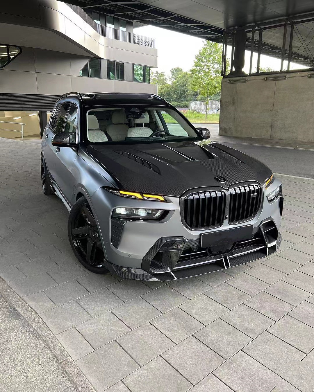 For BMW X7 Carbon Fiber Hood X7 Upgraded LD-style Carbon Fiber Hood Engine Cover Body Kit