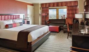 Quality King / Queen Size Luxury Hotel Bedroom Furniture MDF With Wood Veneer wholesale