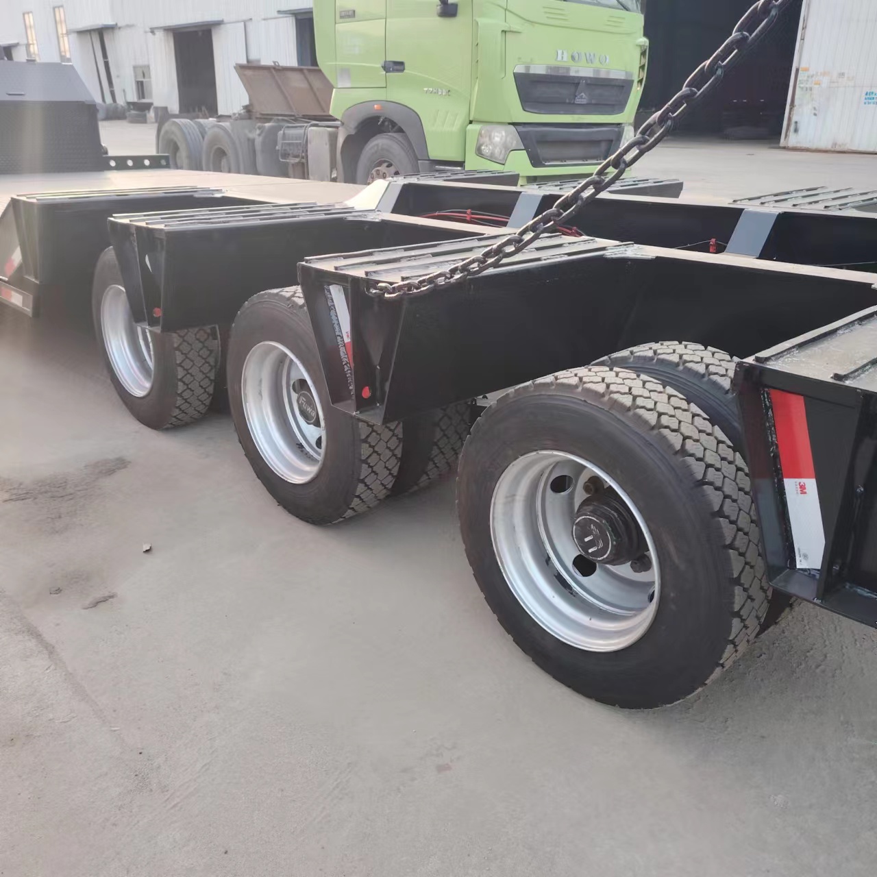 Used New Lowboy Truck Trailer 60T Lowbed Semi Trailer For Sale