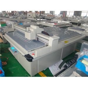 Automatic Paper Die Cutting Machine , Flatbed Digital Cutter Connectible CAD