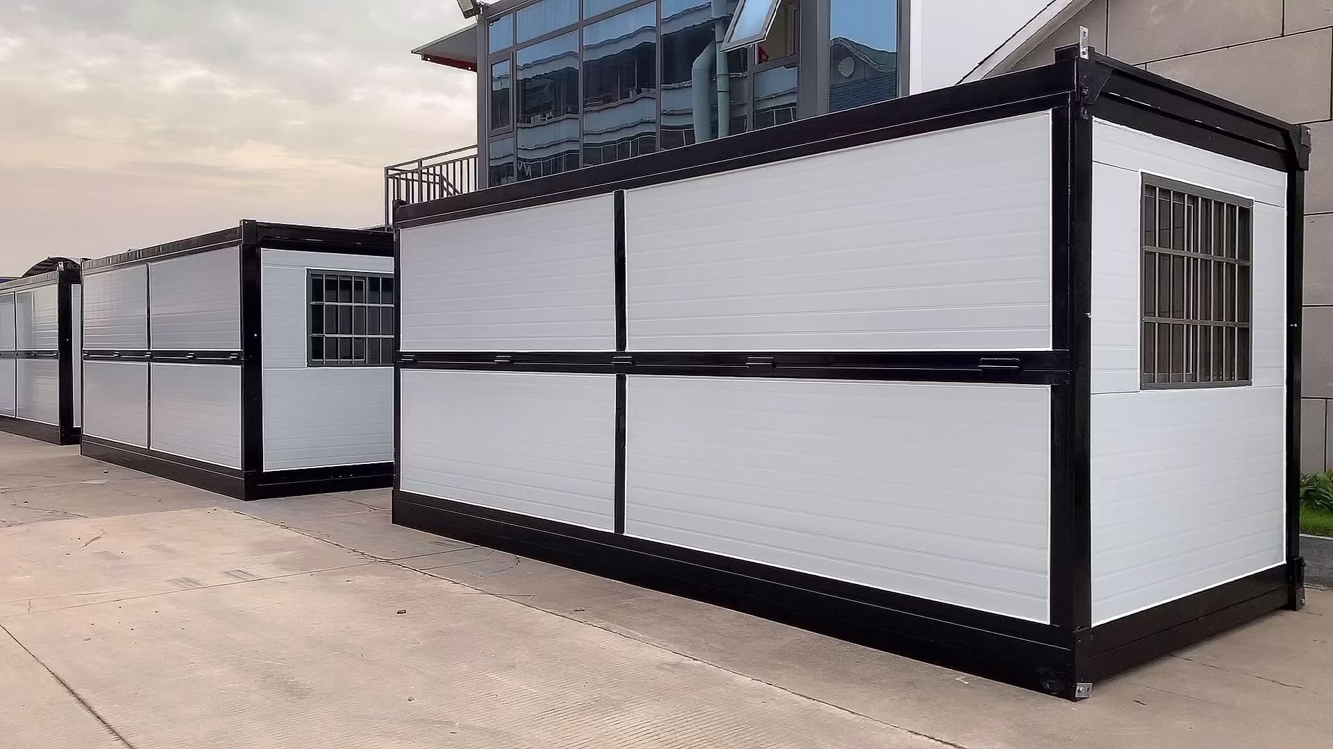 Standard 40ft Folding Container House Mobile Flat Pack Prefab Home