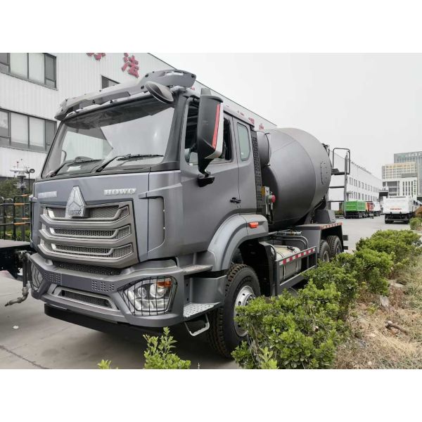New HOWO TX 350 HP Euro 6 Concrete Mixer Truck with 8×4 Drive for Construction