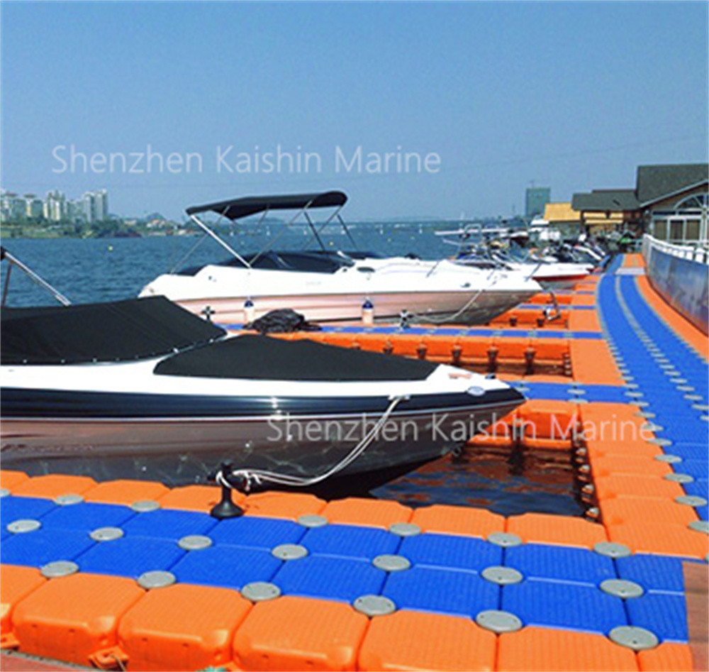 Modular Plastic Floating Dock Cubes Platform Dock Float Waterpark Jet Ski