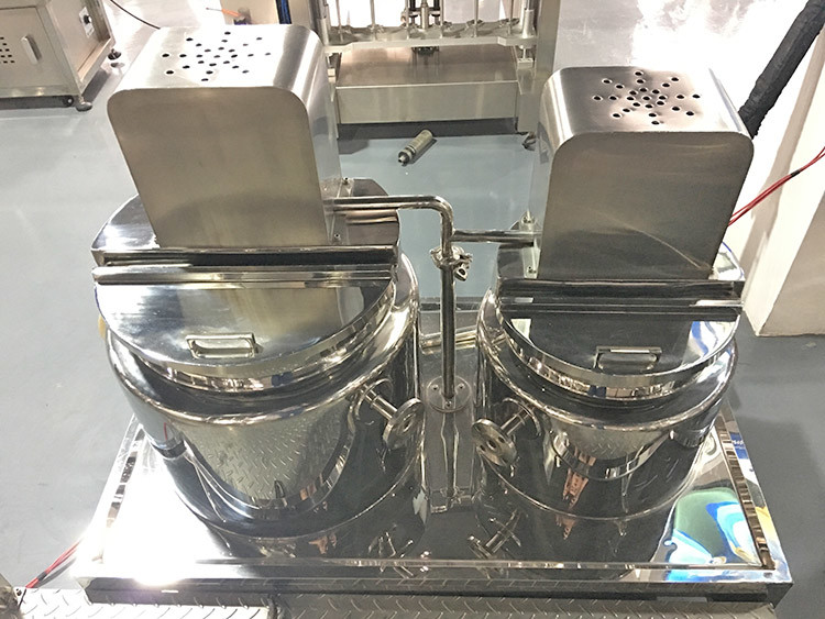 3 Layer Stainless Steel Vacuum Emulsifier Mixer With Upper Homogenizer