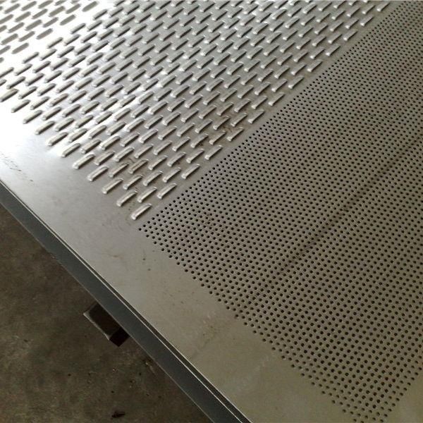 Sleek Galvanized Metal Sheets for Innovative Architectural Projects