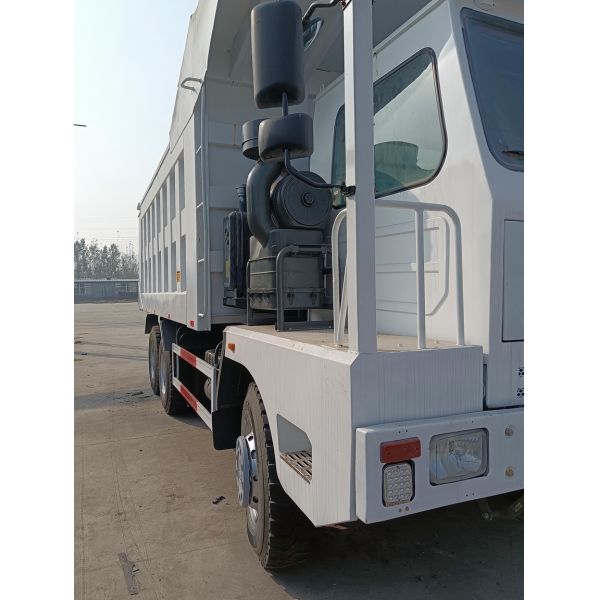 30 Cubic Meter 371-420HP HOWO Mining Dump Truck 6*4 Euro 3