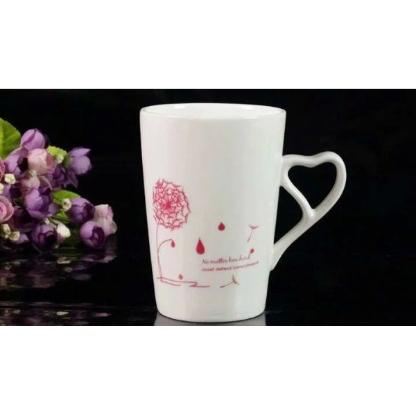 Personalised V Shape Customized Coffee Mugs With Heart Shape Handle