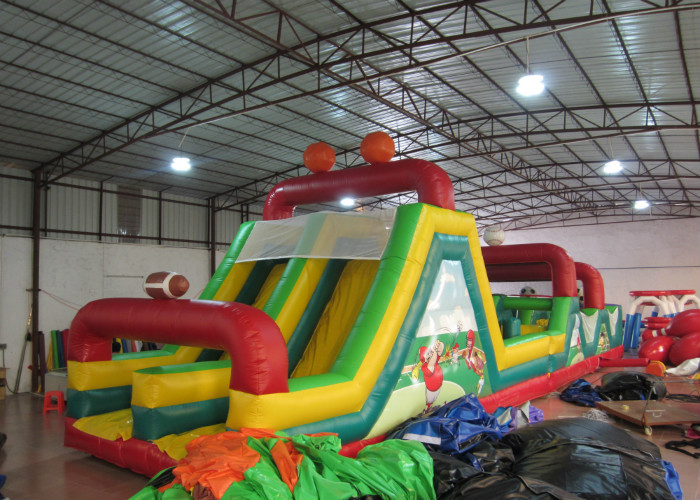 Hot inflatable football obstacle course inflatable soccer obstacle course