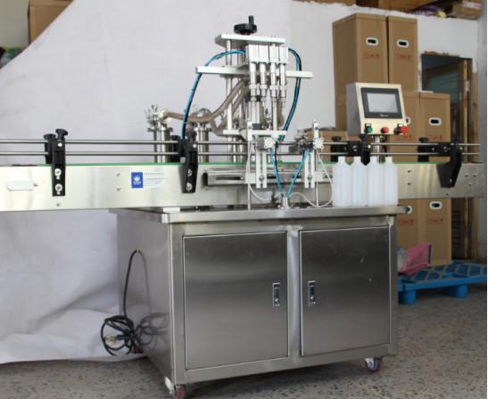 Stainless Steel Automatic Liquid Filling Machine , 500W Edible Oil Filling