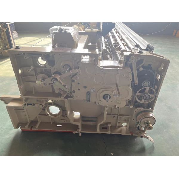 Double Nozzle Water Jet Weaving Loom