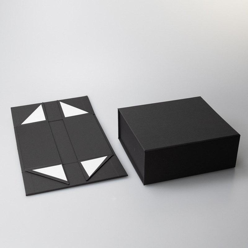 157gsm Art Paper Black Gift Box With Lid Foldable Rigid Magnetic Packaging