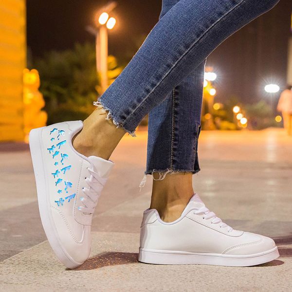 Color Changing LED Screen Shoes Rechargeable Light Up Led Sneakers Comfortable