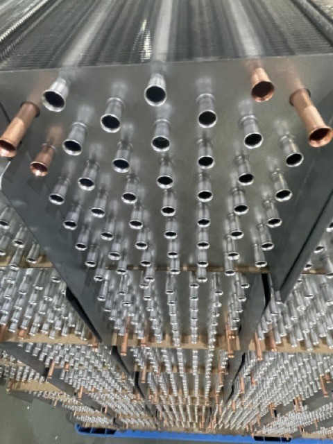 Aluminum Micro Channel Condenser Corrosion-Resistant Fin Material 6815 Fin Width 29mm