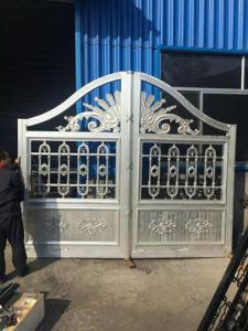 Quality Eco Friendly House Cast Iron Gates / Antique Wrought Iron Garden Gates wholesale