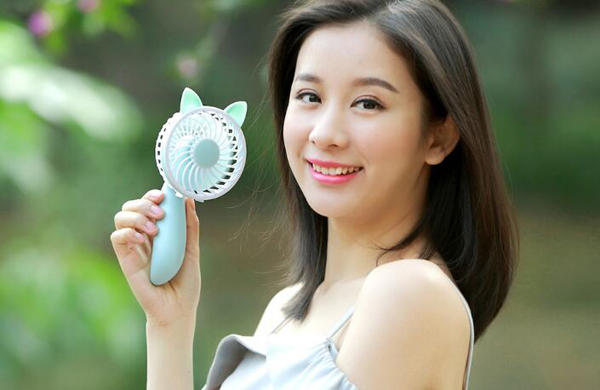 Creative New Style Small Dog Shape USB Handheld Table Fan for Home Outdoor