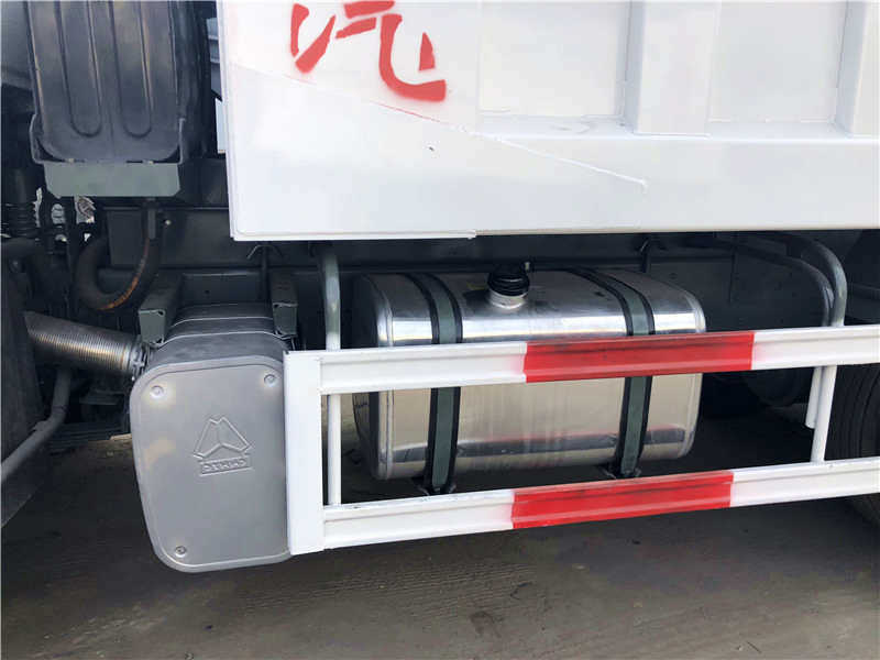 Fairly Used Direct Selling 10 Wheels 375HP Used HOWO 50 Ton Used Heavy Duty Truck for Africa Market